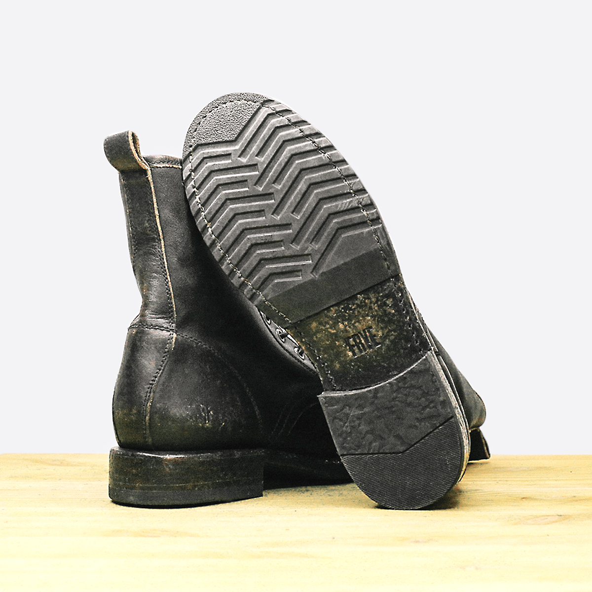 Женские ботинки Frye Veronica Combat Antique Black Leather Boots — изображение 5
