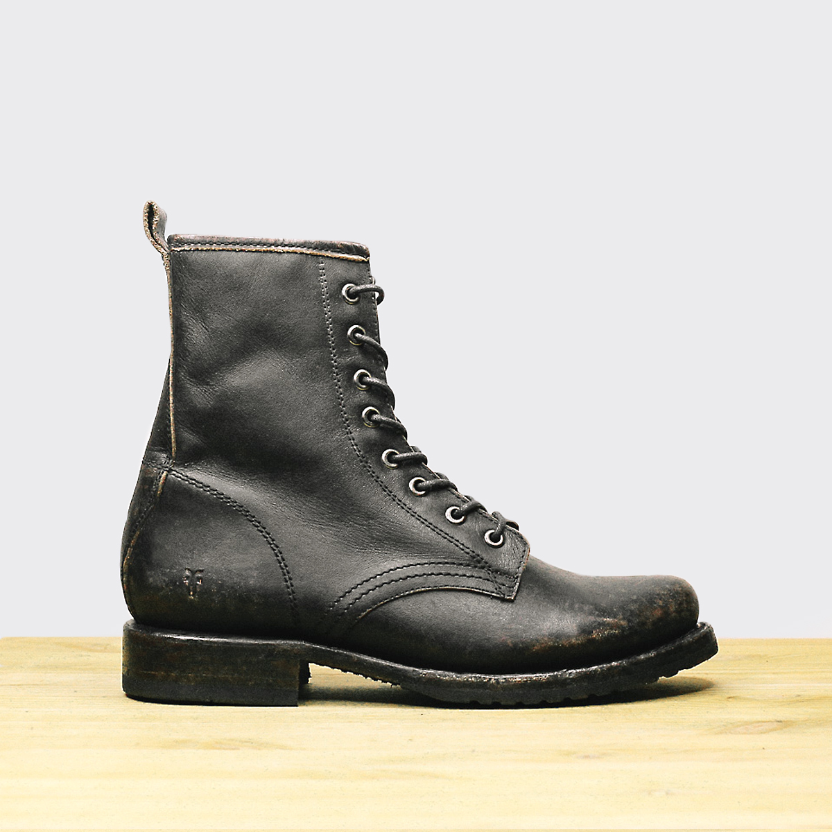 Женские ботинки Frye Veronica Combat Antique Black Leather Boots