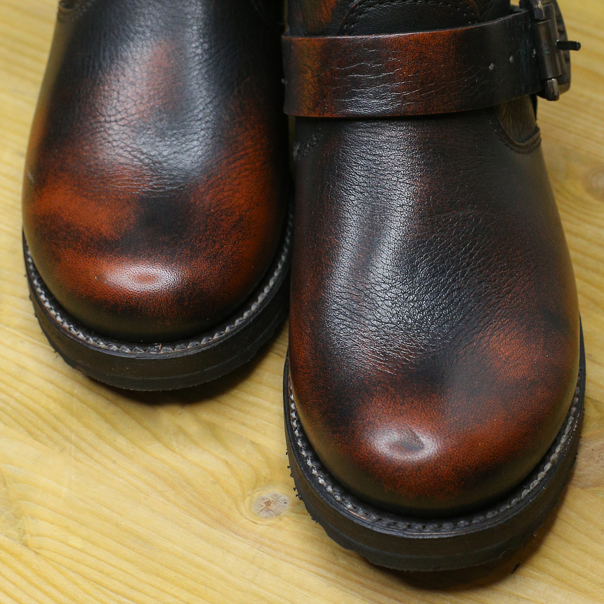 Женские сапоги Frye Veronica Shortie in Burned Brown — изображение 5