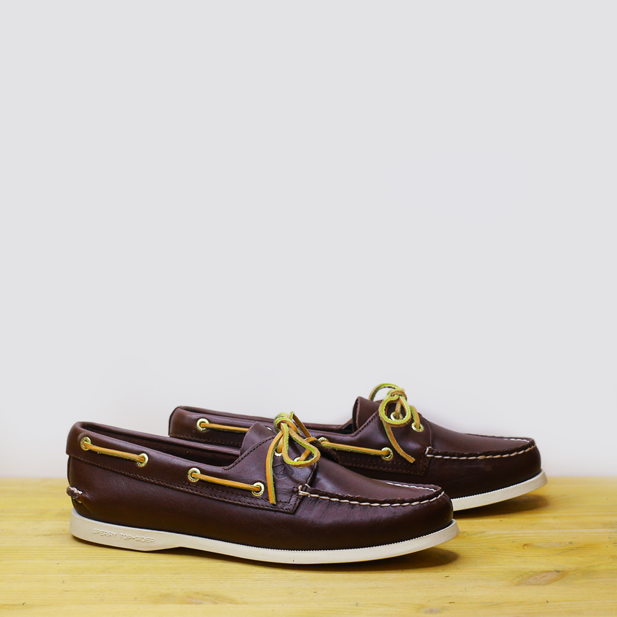 Женские топсайдеры Sperry A/O 2-Eye Classic Brown Boat Shoes — изображение 2