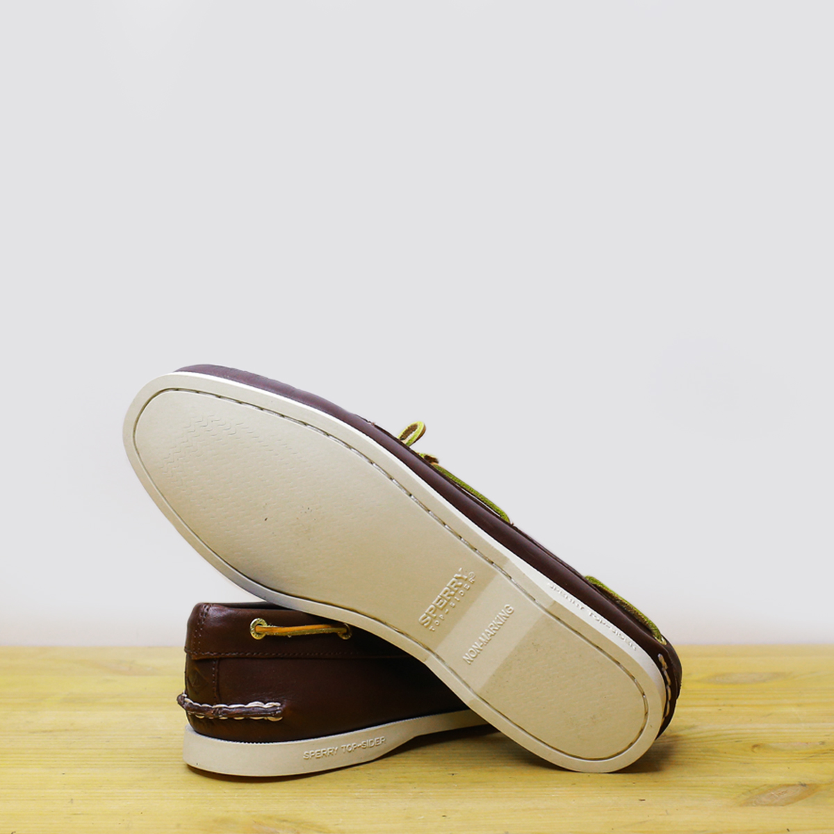 Женские топсайдеры Sperry A/O 2-Eye Classic Brown Boat Shoes — изображение 4